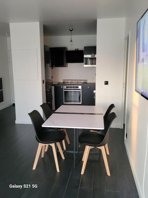 Superbe T2, Paris, Stade De France, Wifi, Parking Saint-Denis (Seine-Saint-Denis) Exterior foto